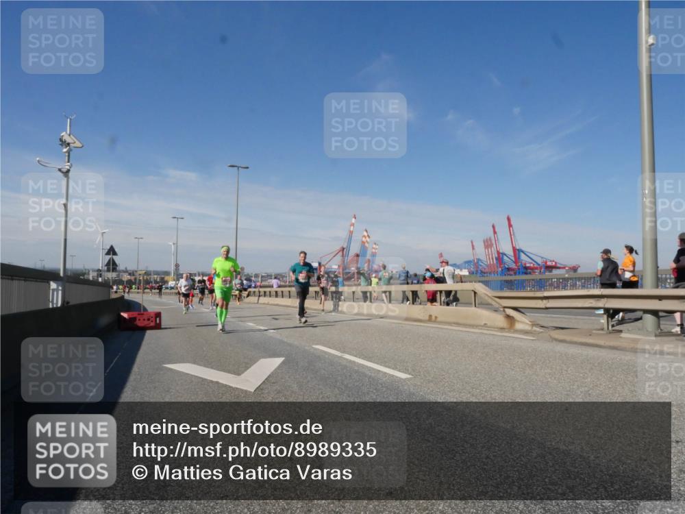 03.10.2025 - Köhlbrandbrückenlauf Matties Gatica Varas http://msf.ph/oto/8989335 03.10.2025 12:36:51 Position 2  meine-sportfotos.de