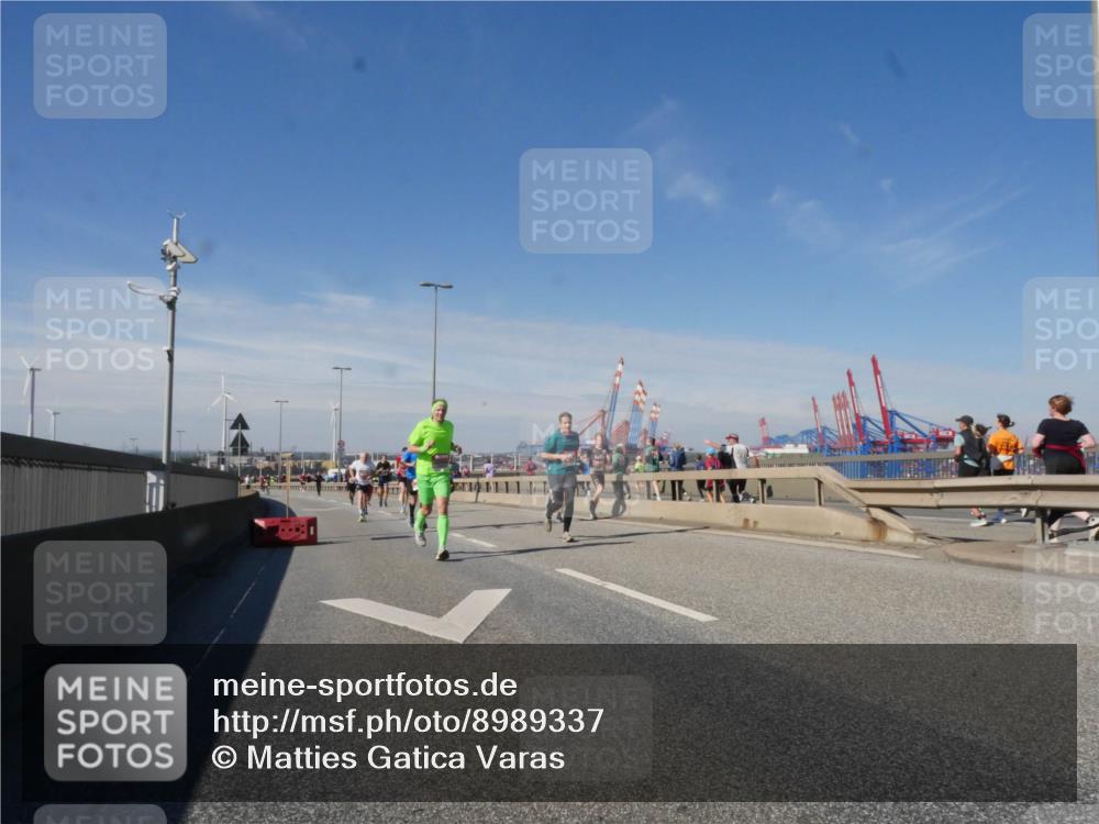 03.10.2025 - Köhlbrandbrückenlauf Matties Gatica Varas http://msf.ph/oto/8989337 03.10.2025 12:36:52 Position 2  meine-sportfotos.de