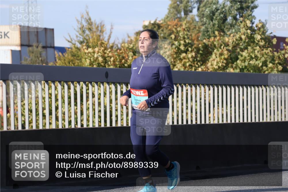03.10.2025 - Köhlbrandbrückenlauf Luisa Fischer http://msf.ph/oto/8989339 03.10.2025 11:28:47 Position 3 377 meine-sportfotos.de