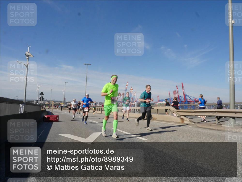 03.10.2025 - Köhlbrandbrückenlauf Matties Gatica Varas http://msf.ph/oto/8989349 03.10.2025 12:36:53 Position 2  meine-sportfotos.de