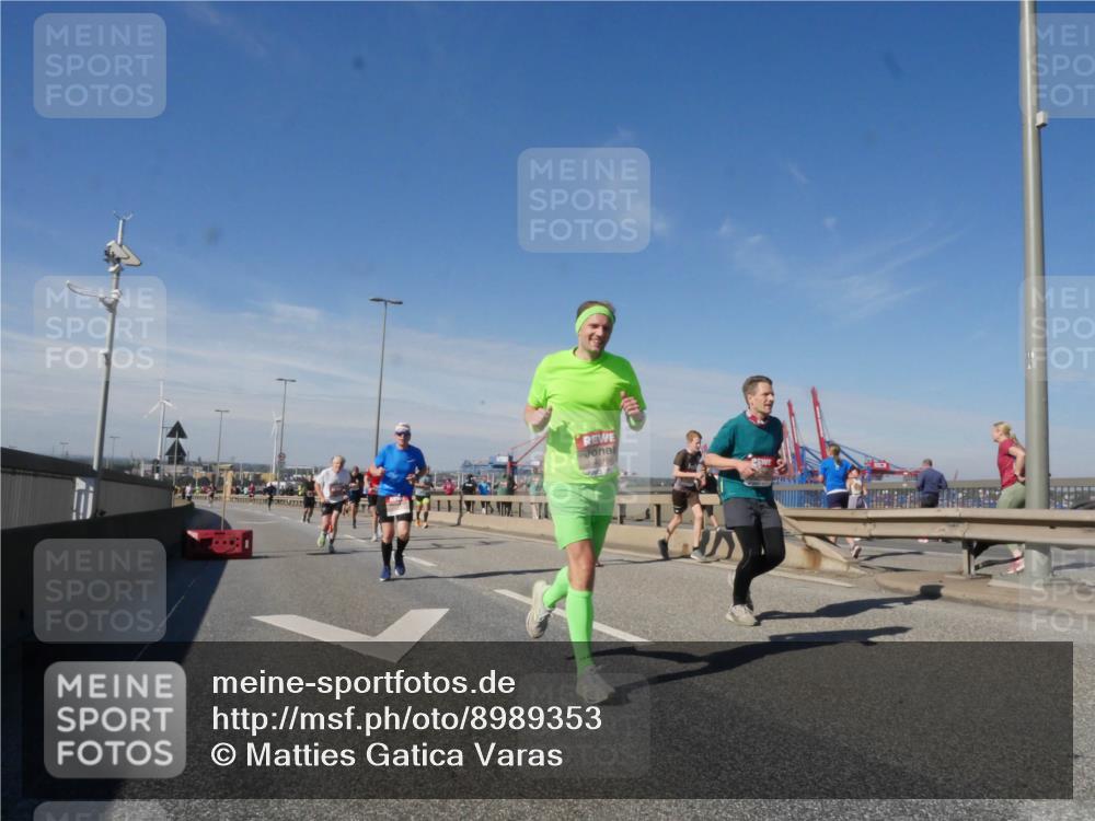 03.10.2025 - Köhlbrandbrückenlauf Matties Gatica Varas http://msf.ph/oto/8989353 03.10.2025 12:36:54 Position 2  meine-sportfotos.de