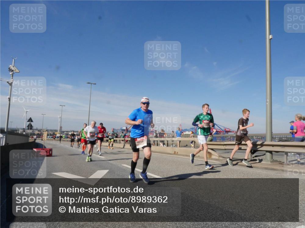 03.10.2025 - Köhlbrandbrückenlauf Matties Gatica Varas http://msf.ph/oto/8989362 03.10.2025 12:36:55 Position 2  meine-sportfotos.de