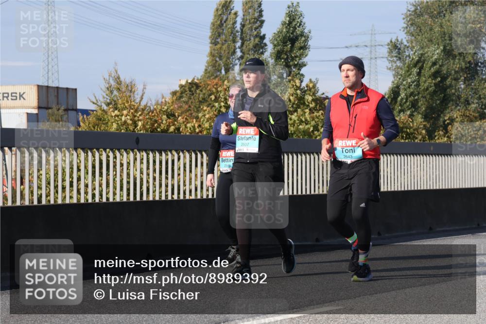 03.10.2025 - Köhlbrandbrückenlauf Luisa Fischer http://msf.ph/oto/8989392 03.10.2025 11:29:00 Position 3 2546, 2607, 2643 meine-sportfotos.de