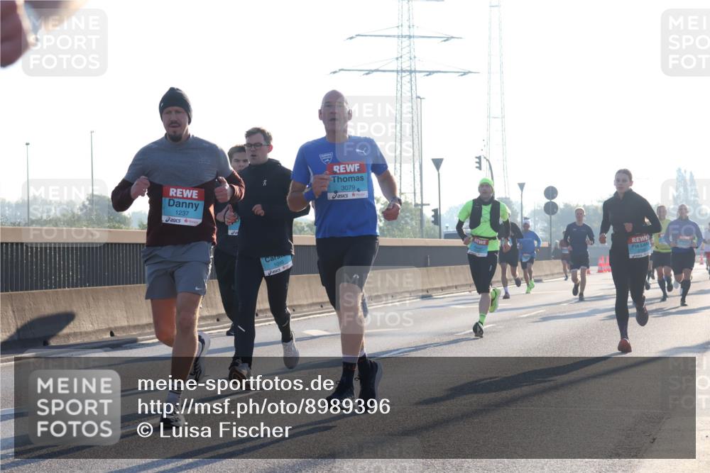 03.10.2025 - Köhlbrandbrückenlauf Luisa Fischer http://msf.ph/oto/8989396 03.10.2025 10:12:37 Position 3 1237, 1095, 3079 meine-sportfotos.de