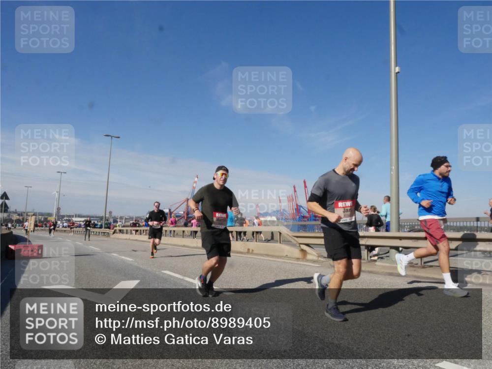 03.10.2025 - Köhlbrandbrückenlauf Matties Gatica Varas http://msf.ph/oto/8989405 03.10.2025 12:37:02 Position 2 4192 meine-sportfotos.de