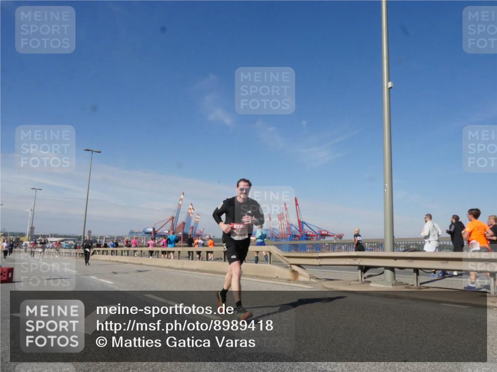 03.10.2025 - Köhlbrandbrückenlauf Matties Gatica Varas http://msf.ph/oto/8989418 03.10.2025 12:37:04 Position 2  meine-sportfotos.de