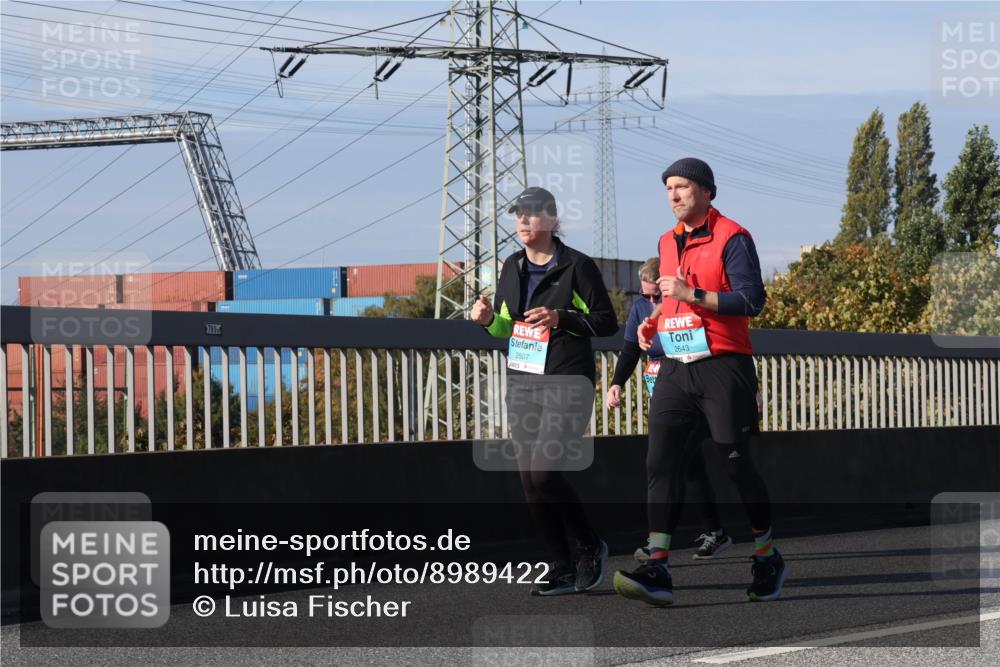 03.10.2025 - Köhlbrandbrückenlauf Luisa Fischer http://msf.ph/oto/8989422 03.10.2025 11:29:02 Position 3 780, 2607, 2643 meine-sportfotos.de