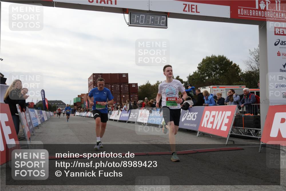 03.10.2025 - Köhlbrandbrückenlauf Yannick Fuchs http://msf.ph/oto/8989423 03.10.2025 16:01:10 Ziel 7282, 7398, 9589 meine-sportfotos.de