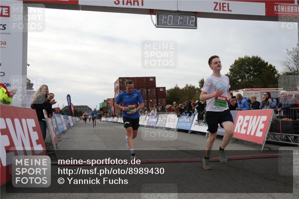 03.10.2025 - Köhlbrandbrückenlauf Yannick Fuchs http://msf.ph/oto/8989430 03.10.2025 16:01:10 Ziel 7282, 7398, 9589 meine-sportfotos.de