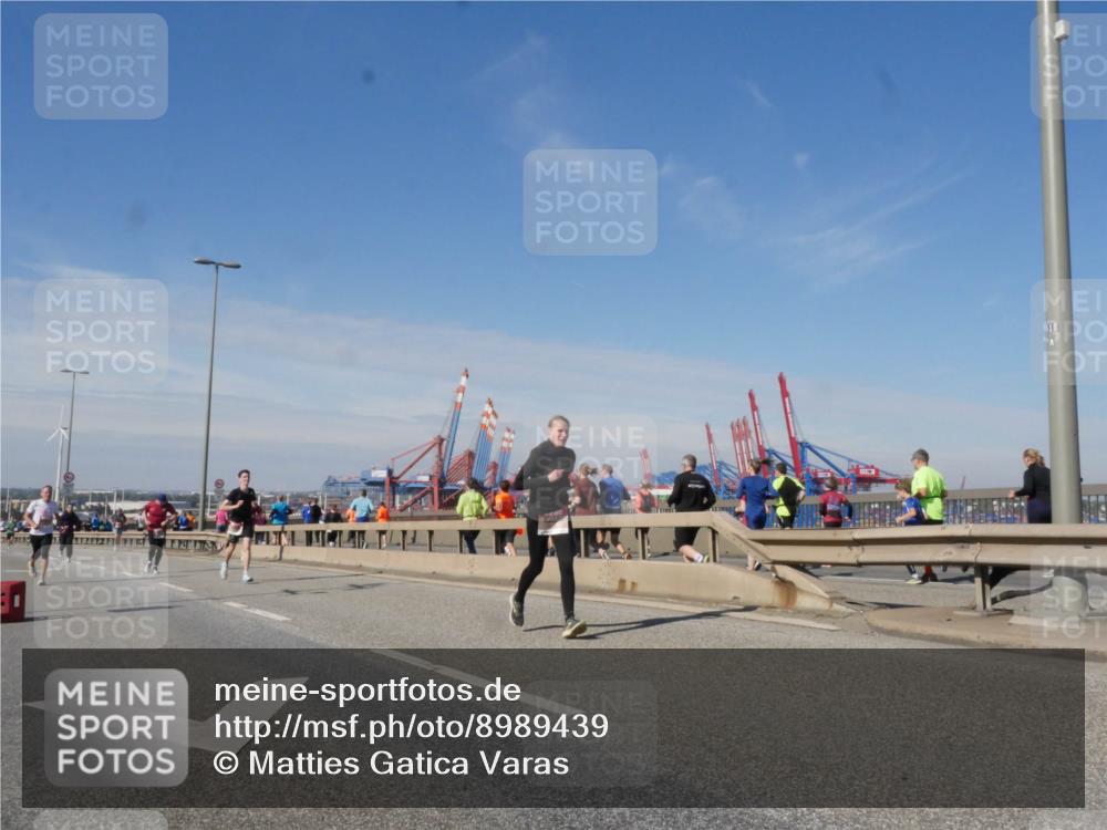 03.10.2025 - Köhlbrandbrückenlauf Matties Gatica Varas http://msf.ph/oto/8989439 03.10.2025 12:37:09 Position 2  meine-sportfotos.de
