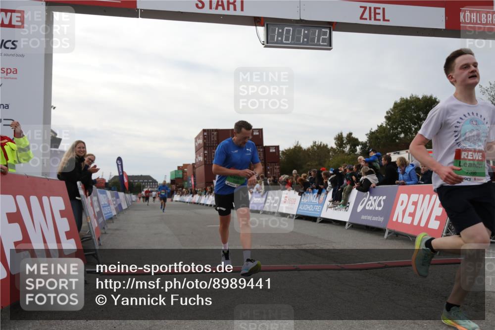 03.10.2025 - Köhlbrandbrückenlauf Yannick Fuchs http://msf.ph/oto/8989441 03.10.2025 16:01:10 Ziel 7282, 7398, 9589 meine-sportfotos.de