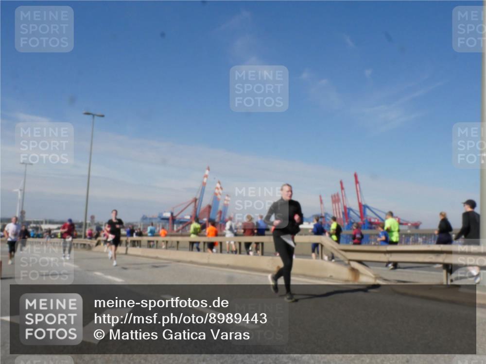 03.10.2025 - Köhlbrandbrückenlauf Matties Gatica Varas http://msf.ph/oto/8989443 03.10.2025 12:37:10 Position 2  meine-sportfotos.de
