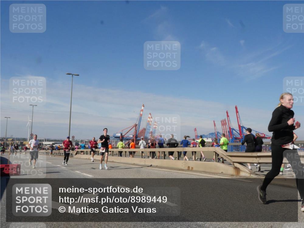 03.10.2025 - Köhlbrandbrückenlauf Matties Gatica Varas http://msf.ph/oto/8989449 03.10.2025 12:37:10 Position 2  meine-sportfotos.de