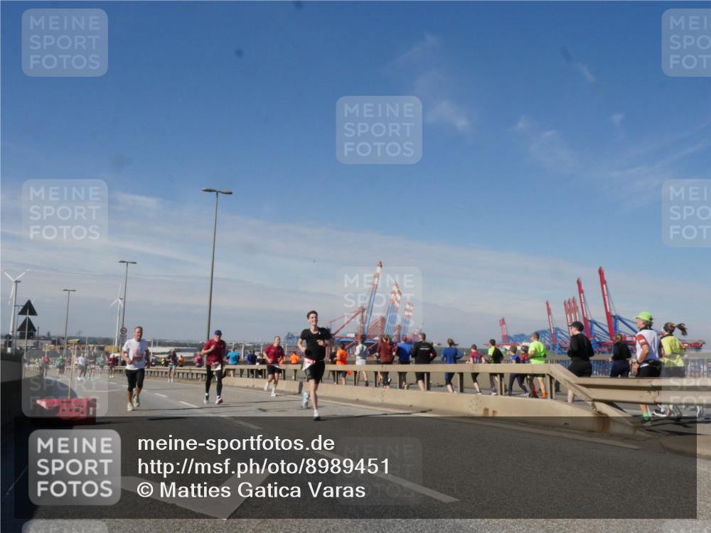 03.10.2025 - Köhlbrandbrückenlauf Matties Gatica Varas http://msf.ph/oto/8989451 03.10.2025 12:37:11 Position 2  meine-sportfotos.de