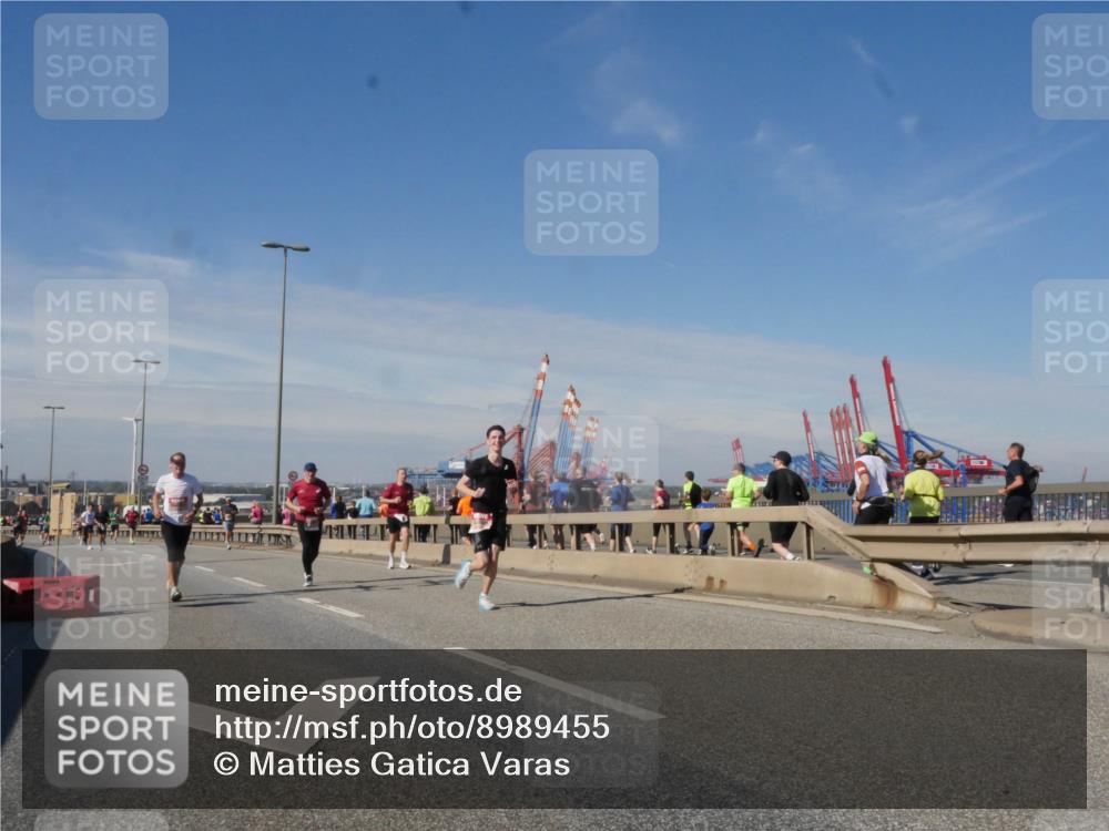 03.10.2025 - Köhlbrandbrückenlauf Matties Gatica Varas http://msf.ph/oto/8989455 03.10.2025 12:37:11 Position 2  meine-sportfotos.de