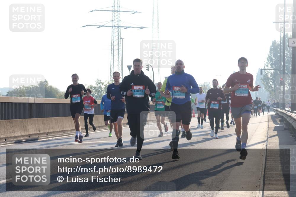 03.10.2025 - Köhlbrandbrückenlauf Luisa Fischer http://msf.ph/oto/8989472 03.10.2025 10:12:42 Position 3 1122, 1157, 1035 meine-sportfotos.de