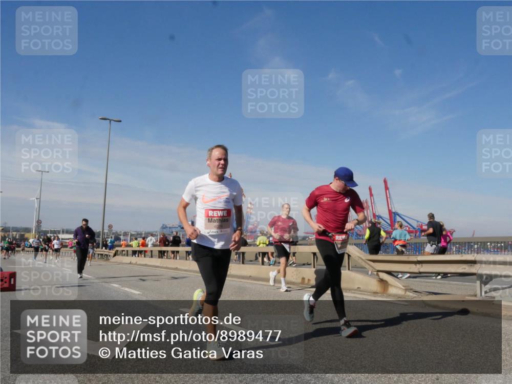 03.10.2025 - Köhlbrandbrückenlauf Matties Gatica Varas http://msf.ph/oto/8989477 03.10.2025 12:37:15 Position 2 4074 meine-sportfotos.de