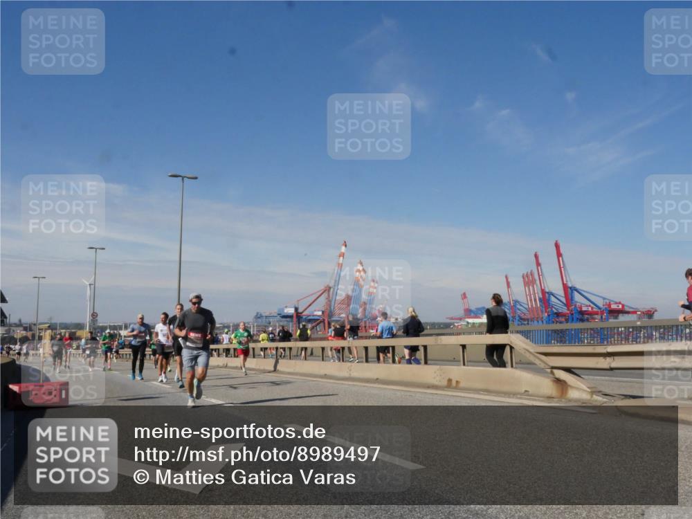 03.10.2025 - Köhlbrandbrückenlauf Matties Gatica Varas http://msf.ph/oto/8989497 03.10.2025 12:37:21 Position 2  meine-sportfotos.de
