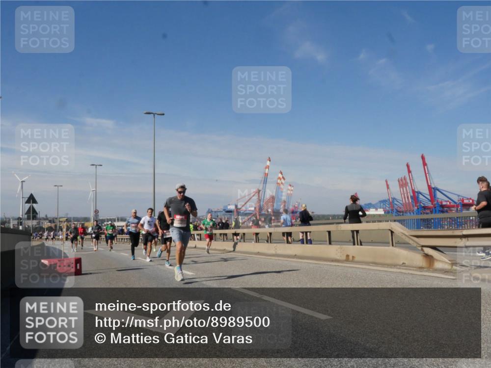 03.10.2025 - Köhlbrandbrückenlauf Matties Gatica Varas http://msf.ph/oto/8989500 03.10.2025 12:37:21 Position 2  meine-sportfotos.de