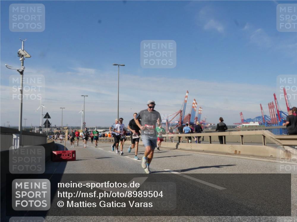03.10.2025 - Köhlbrandbrückenlauf Matties Gatica Varas http://msf.ph/oto/8989504 03.10.2025 12:37:22 Position 2 4141 meine-sportfotos.de