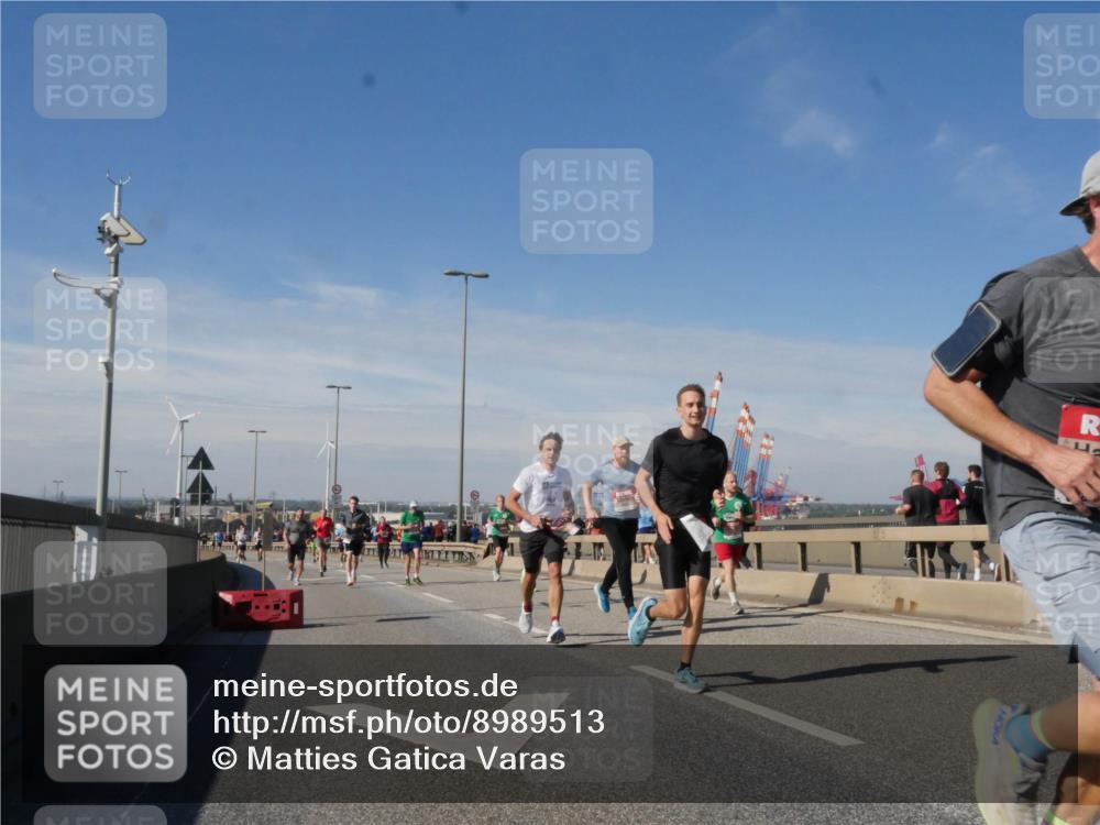 03.10.2025 - Köhlbrandbrückenlauf Matties Gatica Varas http://msf.ph/oto/8989513 03.10.2025 12:37:23 Position 2  meine-sportfotos.de