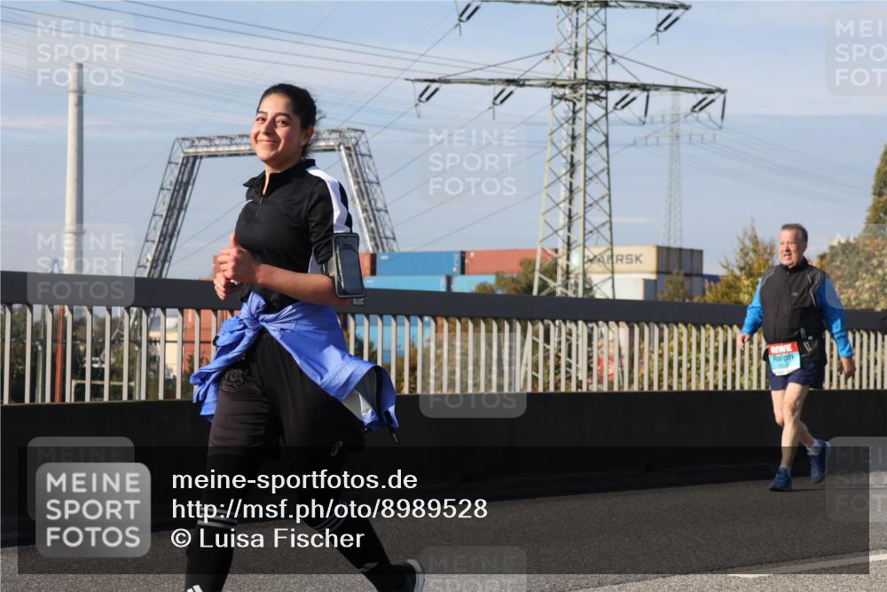 03.10.2025 - Köhlbrandbrückenlauf Luisa Fischer http://msf.ph/oto/8989528 03.10.2025 11:30:19 Position 3 111 meine-sportfotos.de