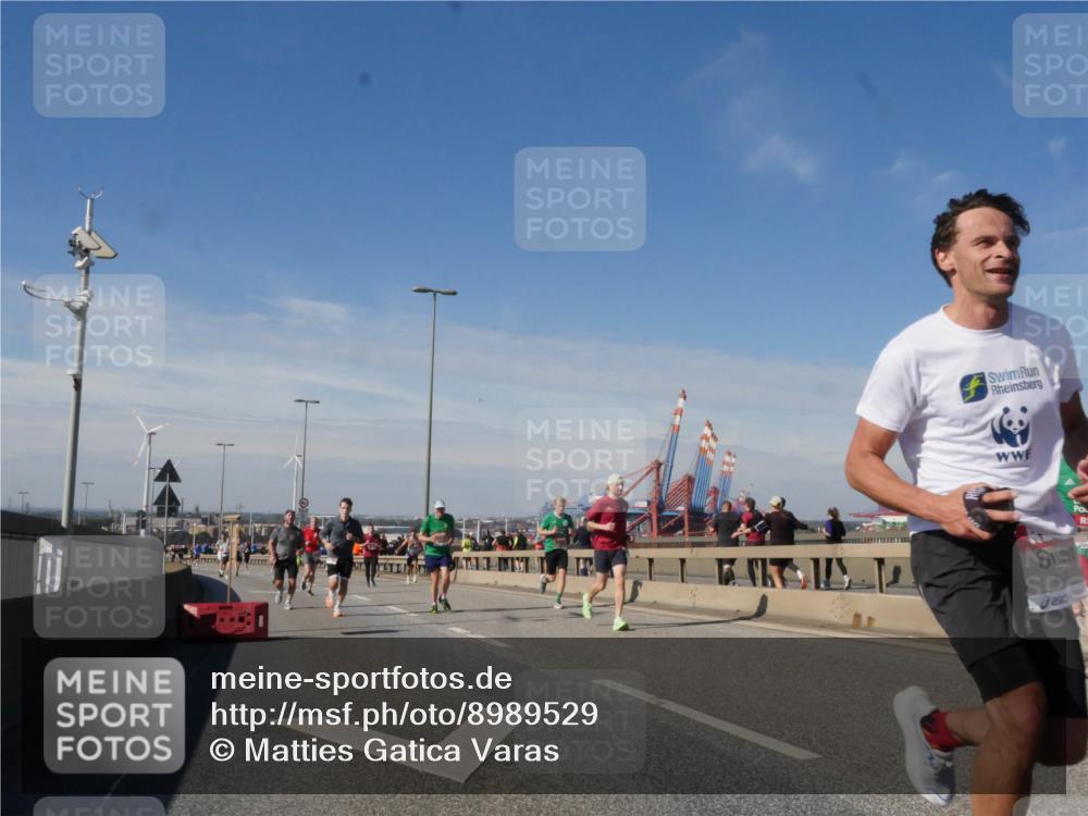 03.10.2025 - Köhlbrandbrückenlauf Matties Gatica Varas http://msf.ph/oto/8989529 03.10.2025 12:37:25 Position 2 44 meine-sportfotos.de