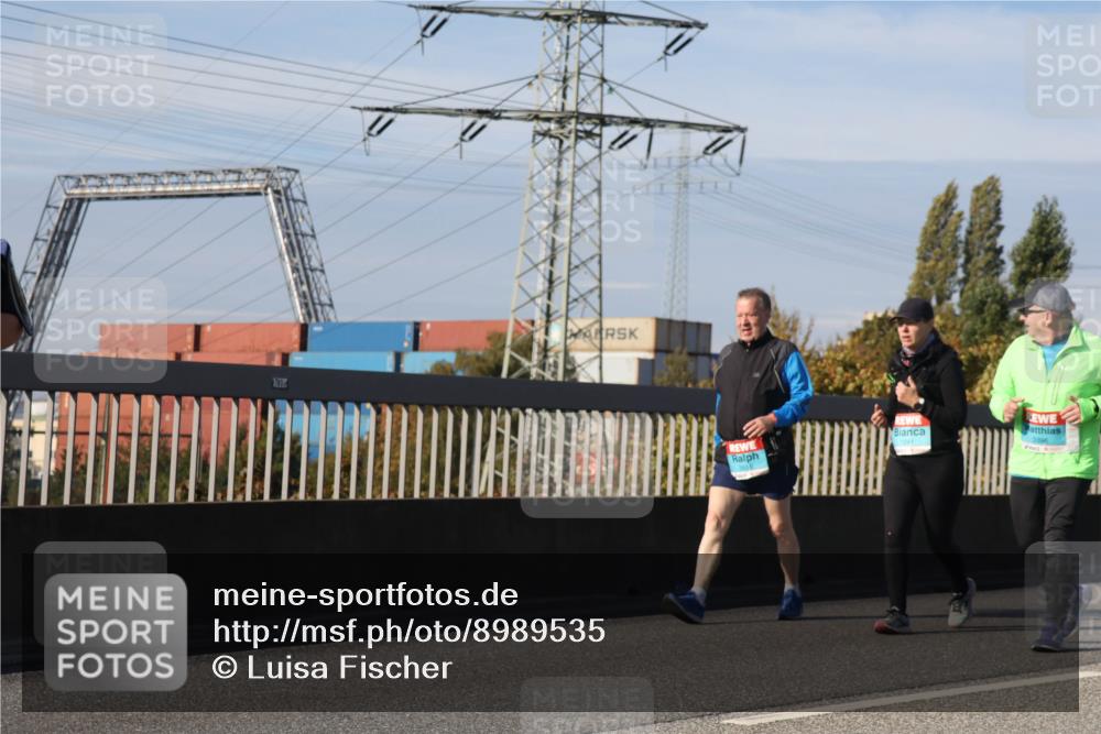 03.10.2025 - Köhlbrandbrückenlauf Luisa Fischer http://msf.ph/oto/8989535 03.10.2025 11:30:19 Position 3 700 meine-sportfotos.de