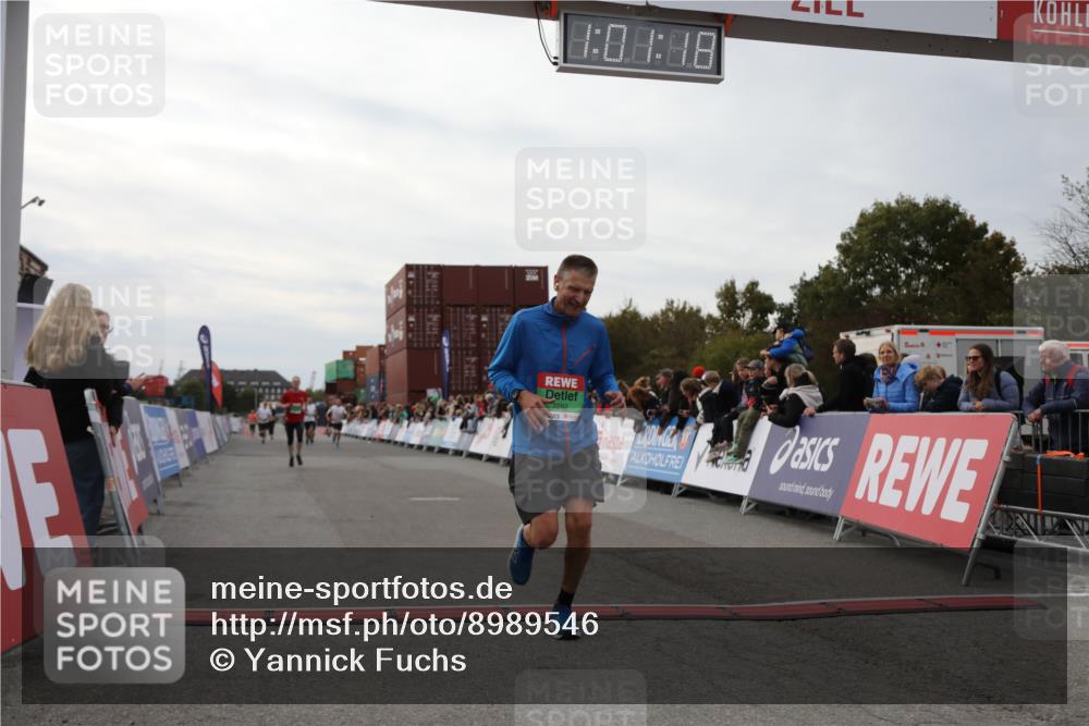 03.10.2025 - Köhlbrandbrückenlauf Yannick Fuchs http://msf.ph/oto/8989546 03.10.2025 16:01:16 Ziel 7282, 7965, 9346 meine-sportfotos.de