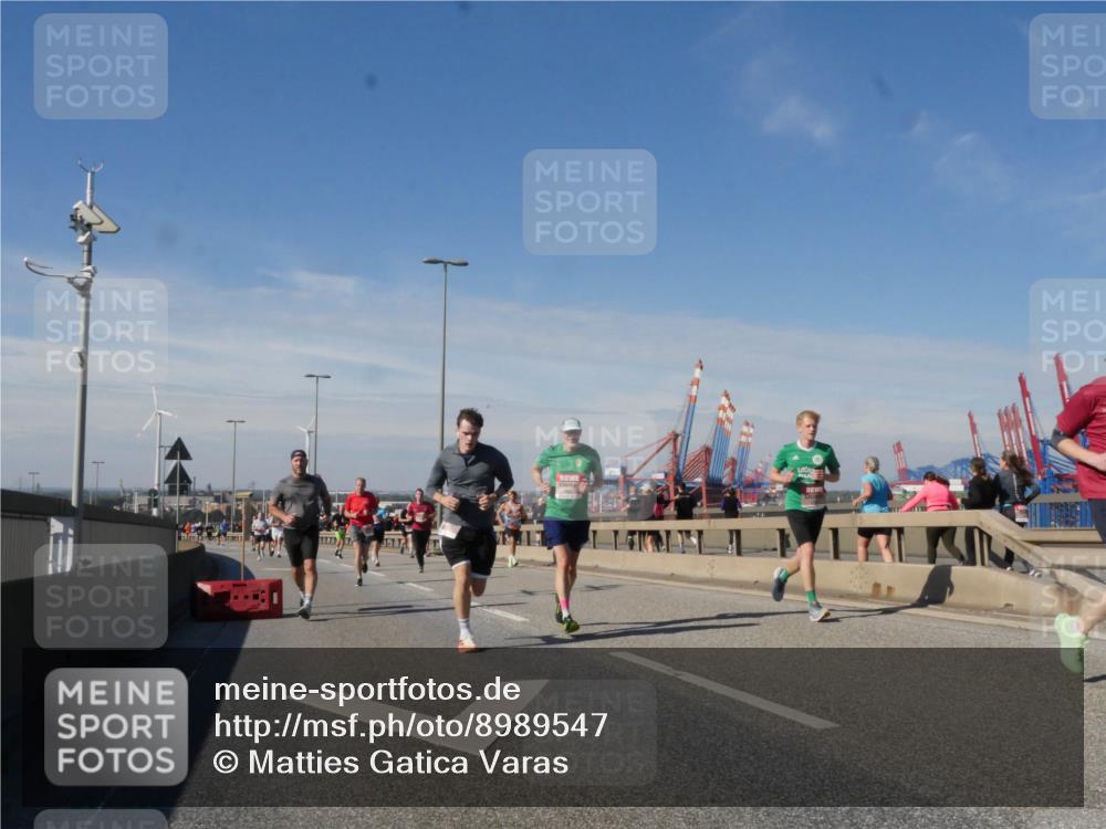 03.10.2025 - Köhlbrandbrückenlauf Matties Gatica Varas http://msf.ph/oto/8989547 03.10.2025 12:37:28 Position 2  meine-sportfotos.de