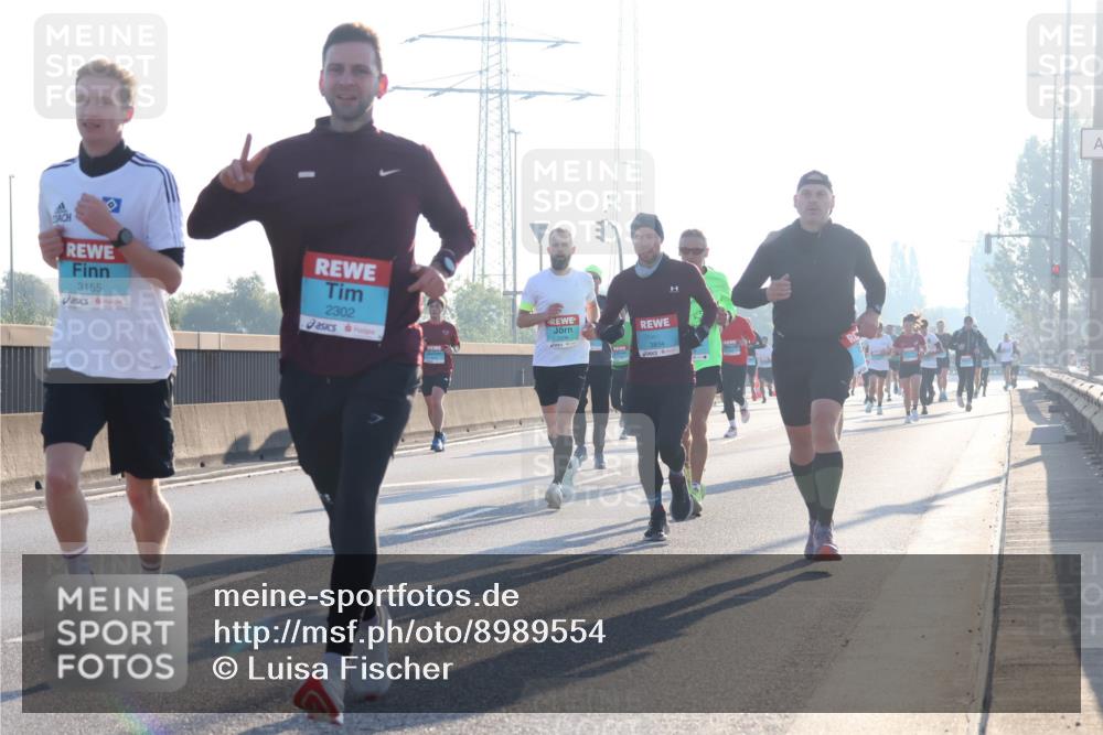 03.10.2025 - Köhlbrandbrückenlauf Luisa Fischer http://msf.ph/oto/8989554 03.10.2025 10:12:47 Position 3 3155, 2302 meine-sportfotos.de