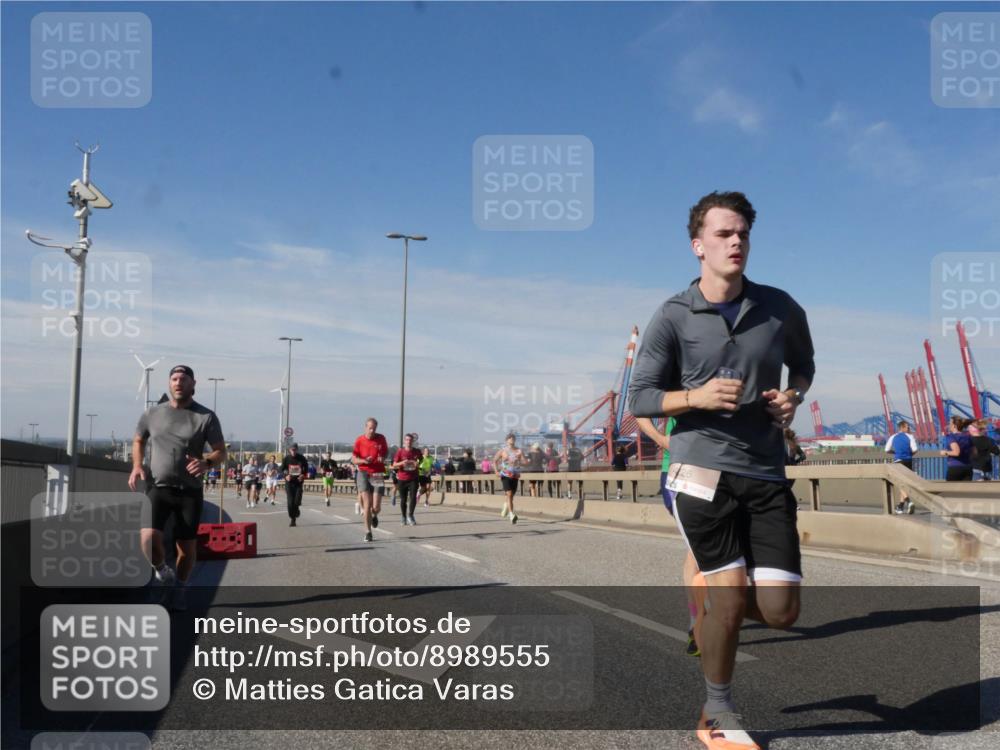 03.10.2025 - Köhlbrandbrückenlauf Matties Gatica Varas http://msf.ph/oto/8989555 03.10.2025 12:37:29 Position 2  meine-sportfotos.de