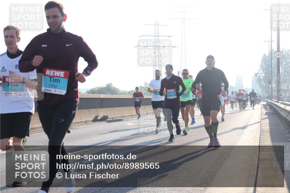 03.10.2025 - Köhlbrandbrückenlauf Luisa Fischer http://msf.ph/oto/8989565 03.10.2025 10:12:48 Position 3 3155, 2302, 1 meine-sportfotos.de