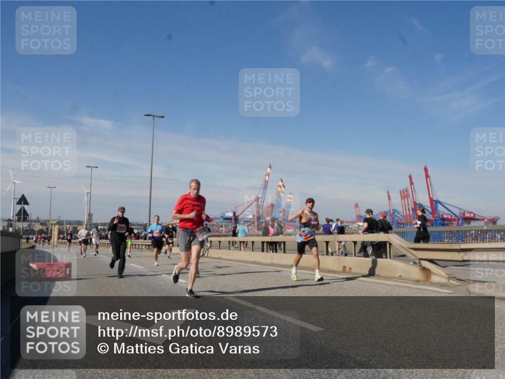 03.10.2025 - Köhlbrandbrückenlauf Matties Gatica Varas http://msf.ph/oto/8989573 03.10.2025 12:37:32 Position 2  meine-sportfotos.de