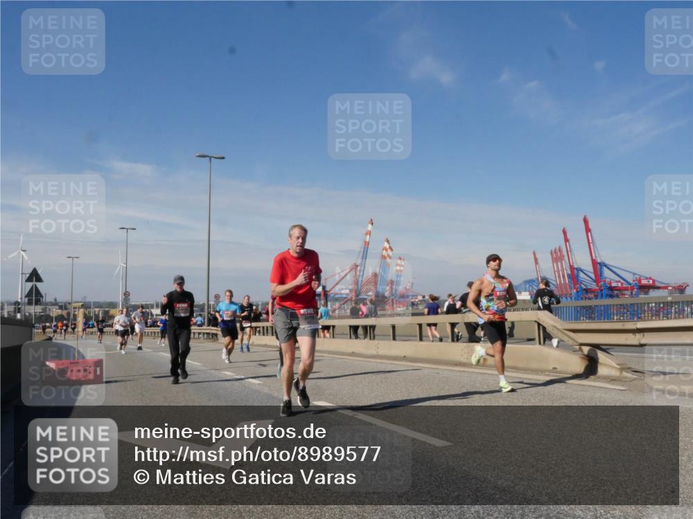 03.10.2025 - Köhlbrandbrückenlauf Matties Gatica Varas http://msf.ph/oto/8989577 03.10.2025 12:37:32 Position 2 18963 meine-sportfotos.de