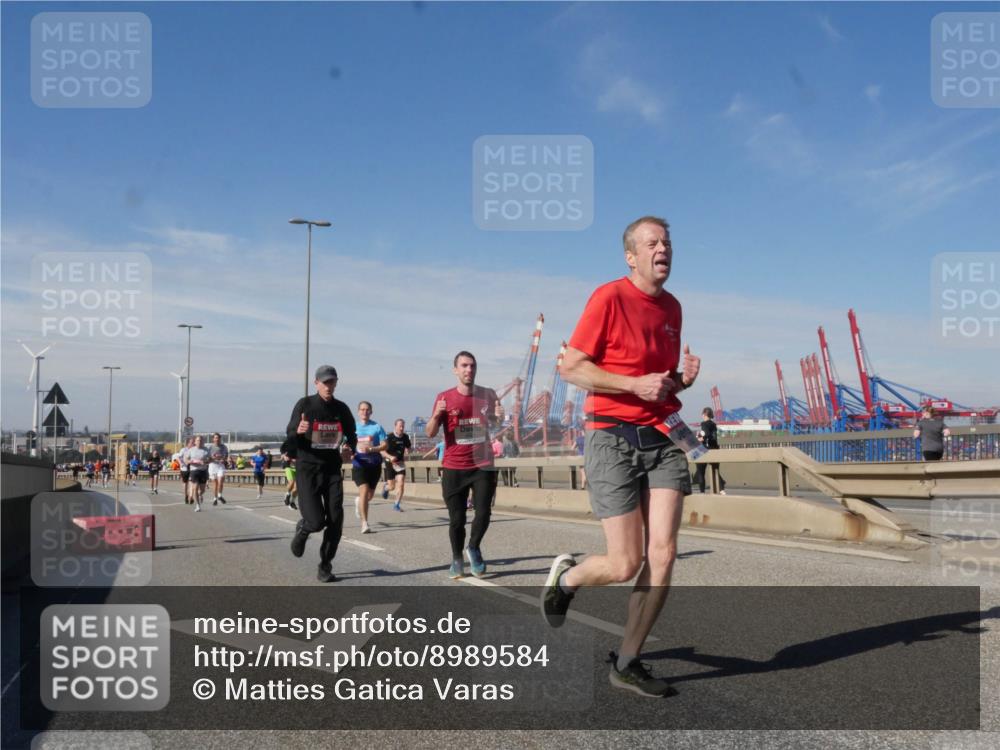 03.10.2025 - Köhlbrandbrückenlauf Matties Gatica Varas http://msf.ph/oto/8989584 03.10.2025 12:37:33 Position 2  meine-sportfotos.de