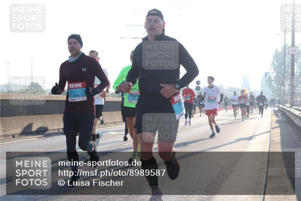 03.10.2025 - Köhlbrandbrückenlauf Luisa Fischer http://msf.ph/oto/8989587 03.10.2025 10:12:49 Position 3 1, 3834, 1079, 27, 1 meine-sportfotos.de