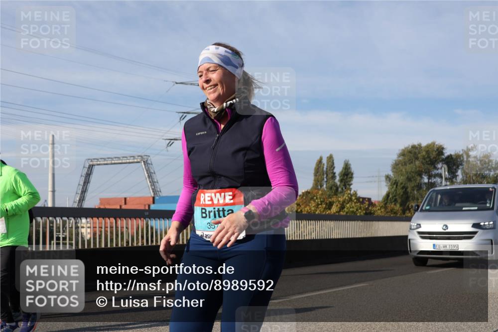 03.10.2025 - Köhlbrandbrückenlauf Luisa Fischer http://msf.ph/oto/8989592 03.10.2025 11:30:23 Position 3 357, 3195 meine-sportfotos.de