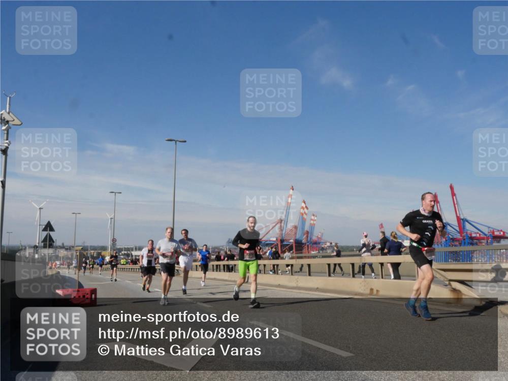 03.10.2025 - Köhlbrandbrückenlauf Matties Gatica Varas http://msf.ph/oto/8989613 03.10.2025 12:37:37 Position 2 111111 meine-sportfotos.de