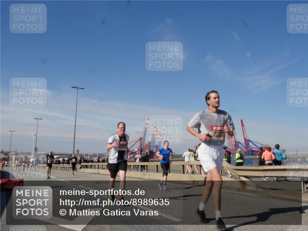03.10.2025 - Köhlbrandbrückenlauf Matties Gatica Varas http://msf.ph/oto/8989635 03.10.2025 12:37:41 Position 2  meine-sportfotos.de