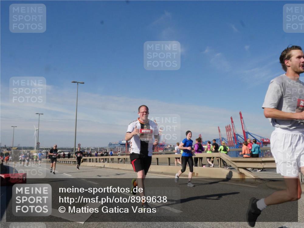 03.10.2025 - Köhlbrandbrückenlauf Matties Gatica Varas http://msf.ph/oto/8989638 03.10.2025 12:37:41 Position 2  meine-sportfotos.de