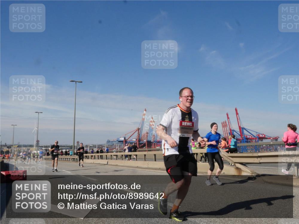 03.10.2025 - Köhlbrandbrückenlauf Matties Gatica Varas http://msf.ph/oto/8989642 03.10.2025 12:37:42 Position 2 4304 meine-sportfotos.de