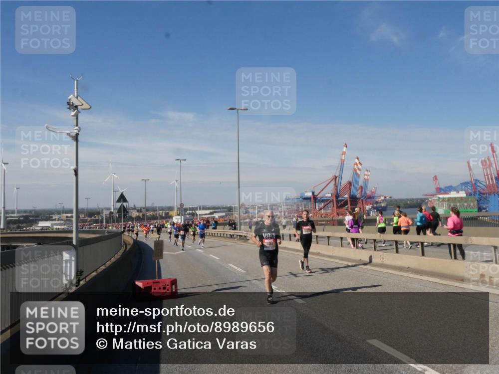 03.10.2025 - Köhlbrandbrückenlauf Matties Gatica Varas http://msf.ph/oto/8989656 03.10.2025 12:37:44 Position 2  meine-sportfotos.de
