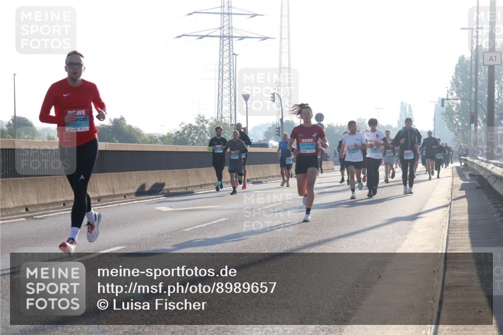 03.10.2025 - Köhlbrandbrückenlauf Luisa Fischer http://msf.ph/oto/8989657 03.10.2025 10:12:54 Position 3 1107, 1 meine-sportfotos.de