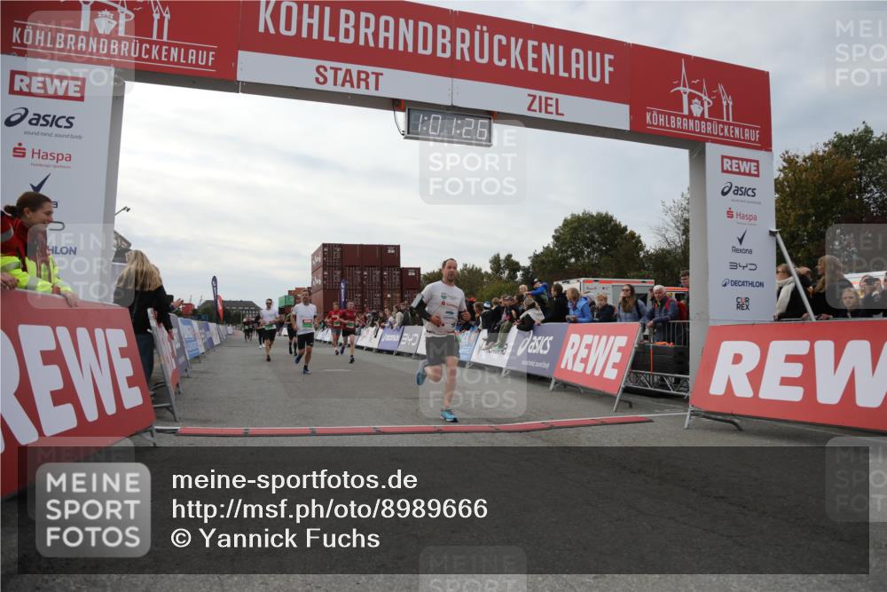 03.10.2025 - Köhlbrandbrückenlauf Yannick Fuchs http://msf.ph/oto/8989666 03.10.2025 16:01:24 Ziel 7266, 7320, 7342, 7364, 7372, 7965, 8807, 9129, 9346 meine-sportfotos.de