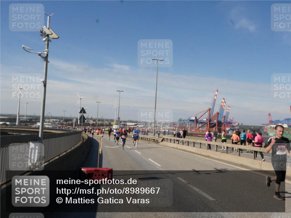 03.10.2025 - Köhlbrandbrückenlauf Matties Gatica Varas http://msf.ph/oto/8989667 03.10.2025 12:37:46 Position 2  meine-sportfotos.de