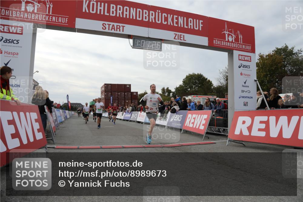 03.10.2025 - Köhlbrandbrückenlauf Yannick Fuchs http://msf.ph/oto/8989673 03.10.2025 16:01:24 Ziel 7266, 7320, 7342, 7364, 7372, 7965, 8807, 9129, 9346 meine-sportfotos.de