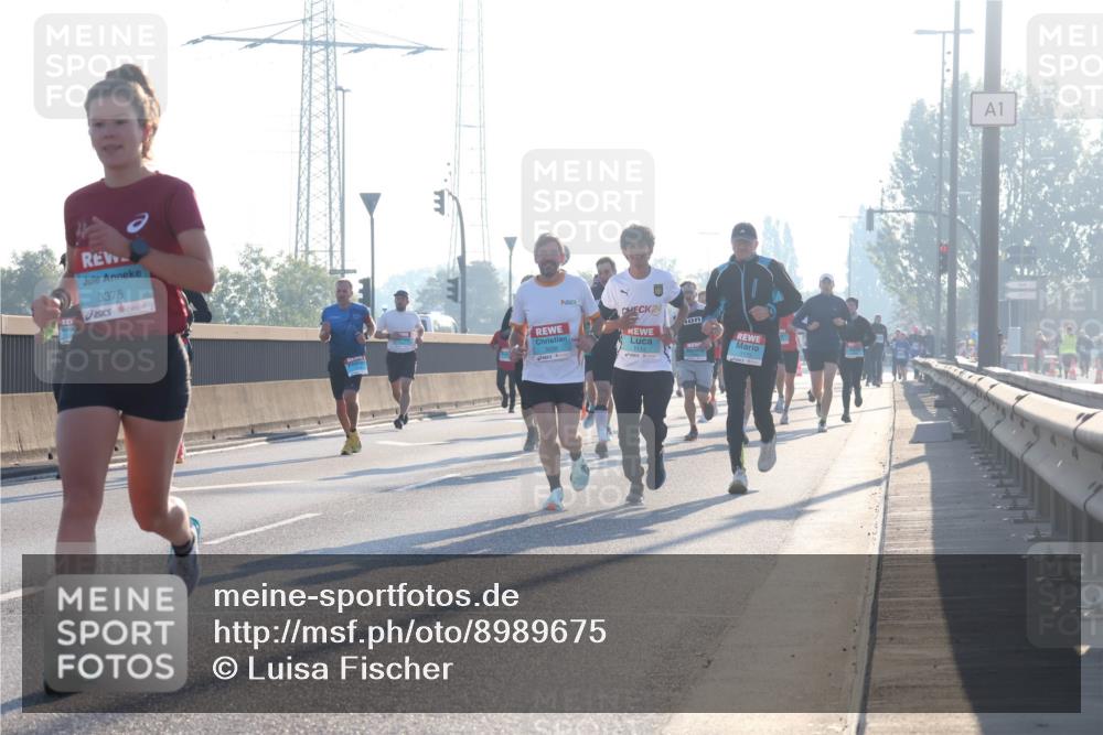 03.10.2025 - Köhlbrandbrückenlauf Luisa Fischer http://msf.ph/oto/8989675 03.10.2025 10:12:56 Position 3 3376, 24, 1 meine-sportfotos.de