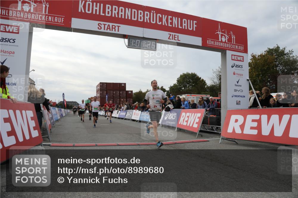 03.10.2025 - Köhlbrandbrückenlauf Yannick Fuchs http://msf.ph/oto/8989680 03.10.2025 16:01:24 Ziel 7266, 7320, 7342, 7364, 7372, 7965, 8807, 9129, 9346 meine-sportfotos.de