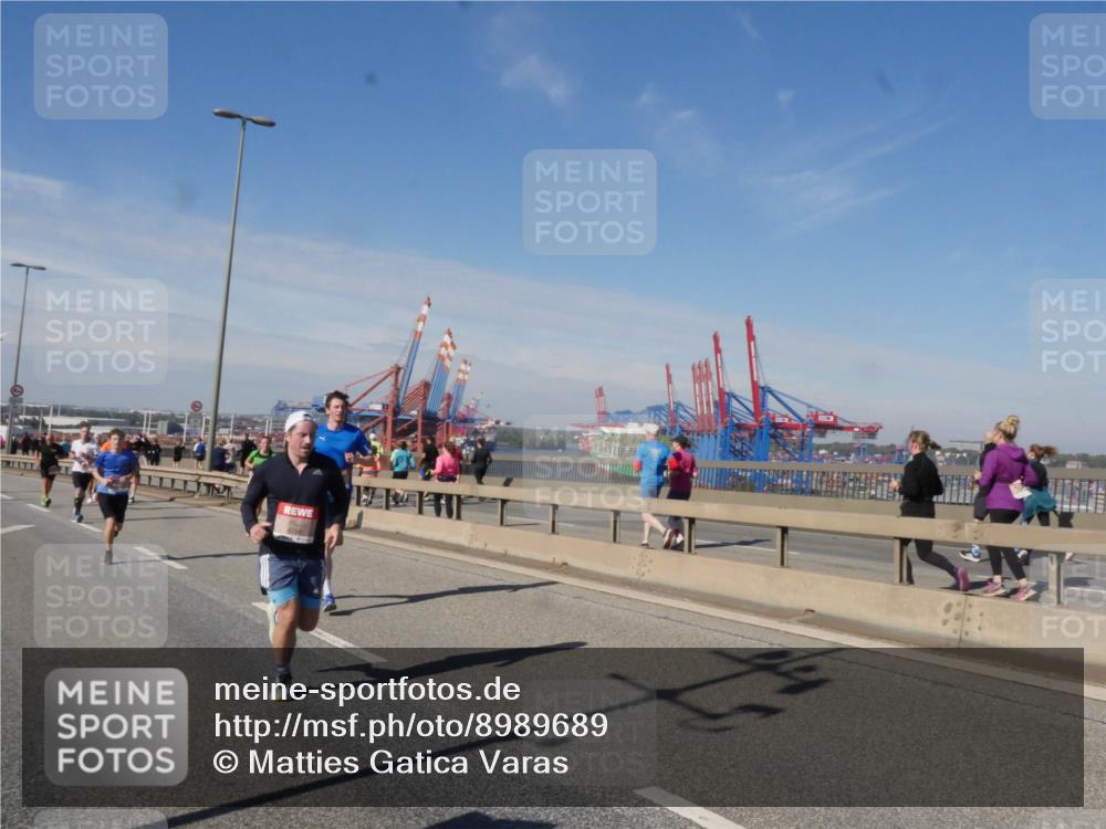 03.10.2025 - Köhlbrandbrückenlauf Matties Gatica Varas http://msf.ph/oto/8989689 03.10.2025 12:37:49 Position 2 6754 meine-sportfotos.de